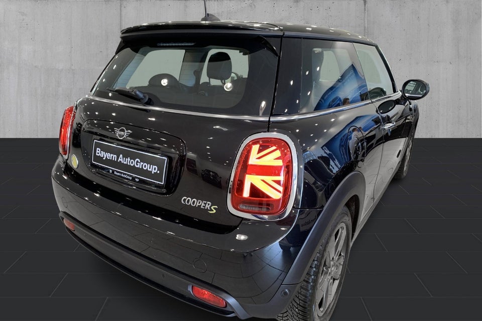 MINI Cooper SE Classic Trim 3d