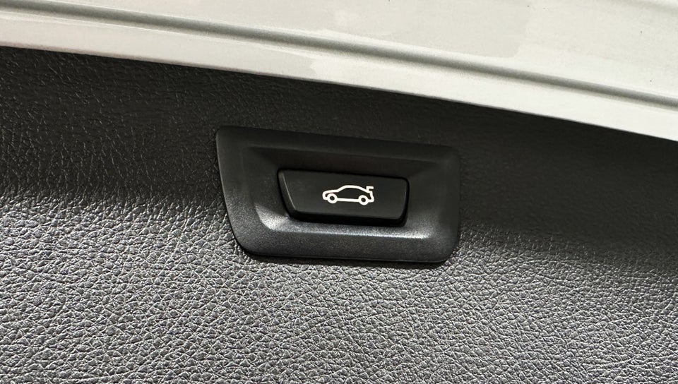 BMW 320d 2,0 Touring M-Sport aut. 5d