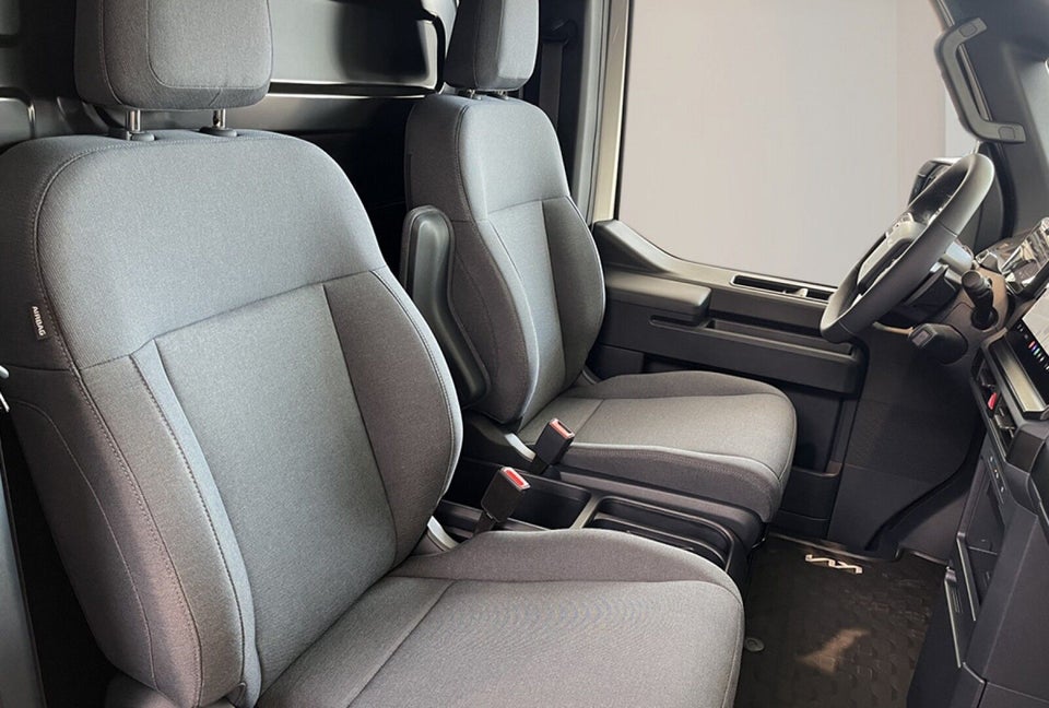 Kia PV5 71 Cargo L2H1 Long Range Work Pro