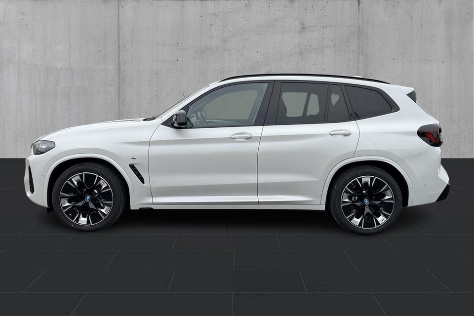 BMW iX3 Charged Plus M-Sport 5d