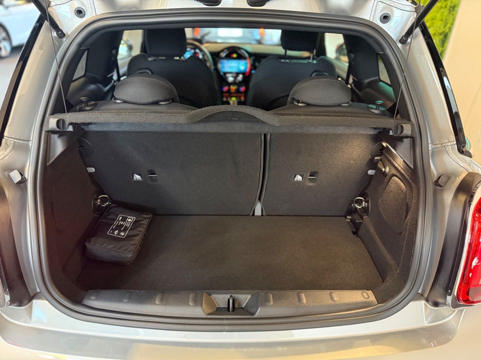 MINI Cooper SE Classic Trim 3d