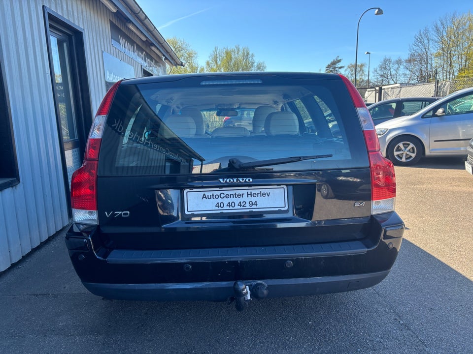 Volvo V70 2,4 140 Momentum 5d