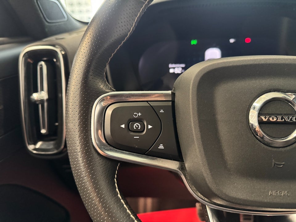 Volvo XC40 P8 ReCharge Twin R-Design 5d