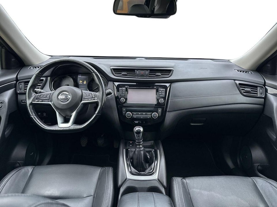 Nissan X-Trail 1,6 Dig-T 163 Tekna 5d