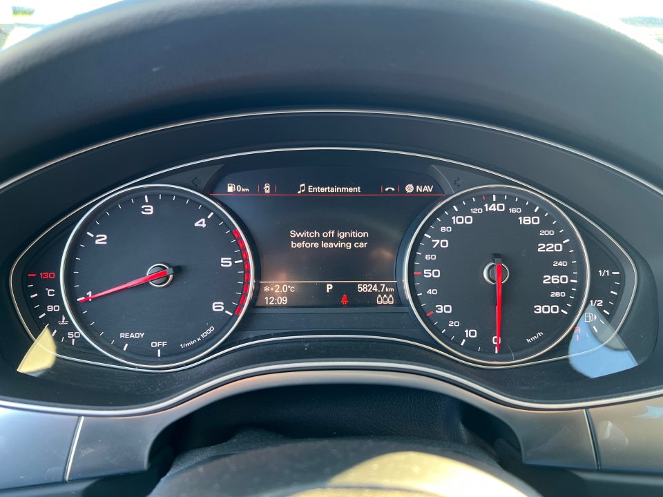 Audi A6 3,0 TDi 218 S-line S-tr. 4d