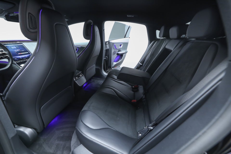 Mercedes EQE350 AMG Line 4d