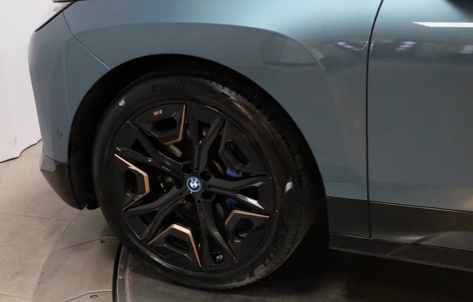 BMW iX xDrive40 5d