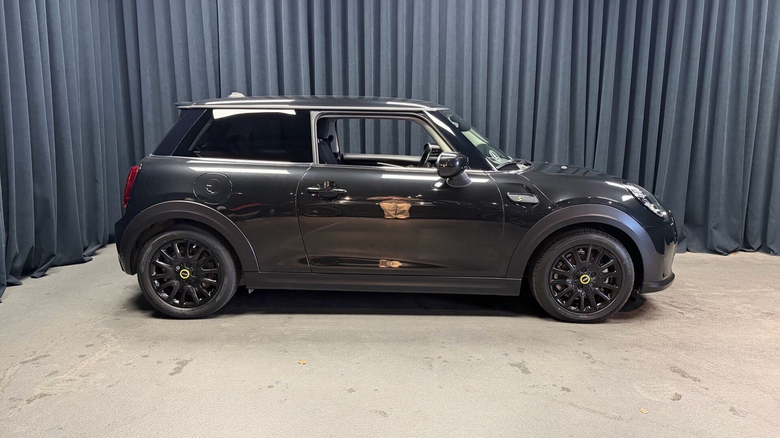 MINI Cooper SE Classic Trim 3d