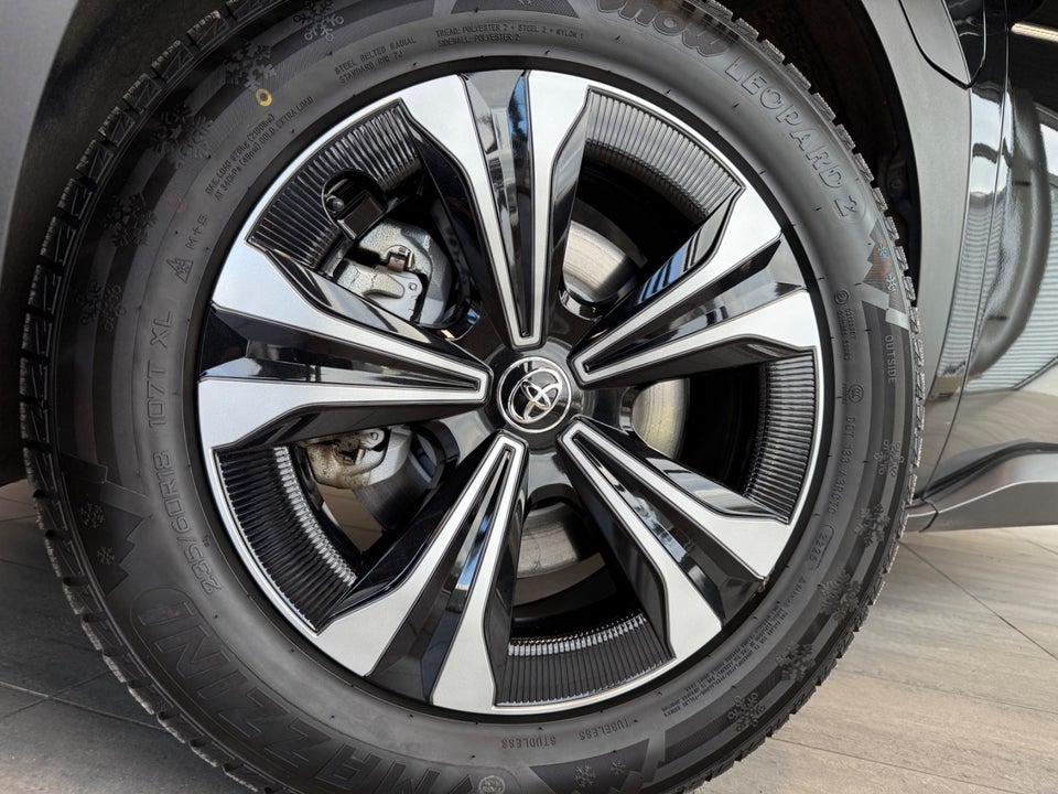 Toyota bZ4X Executive 5d