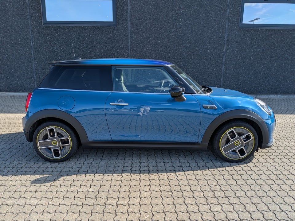 MINI Cooper SE Classic 3d