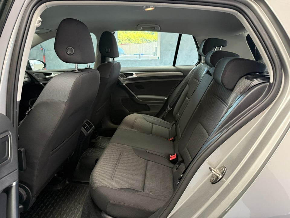 VW Golf VII 1,5 TSi 130 Comfortline Connect DSG 5d