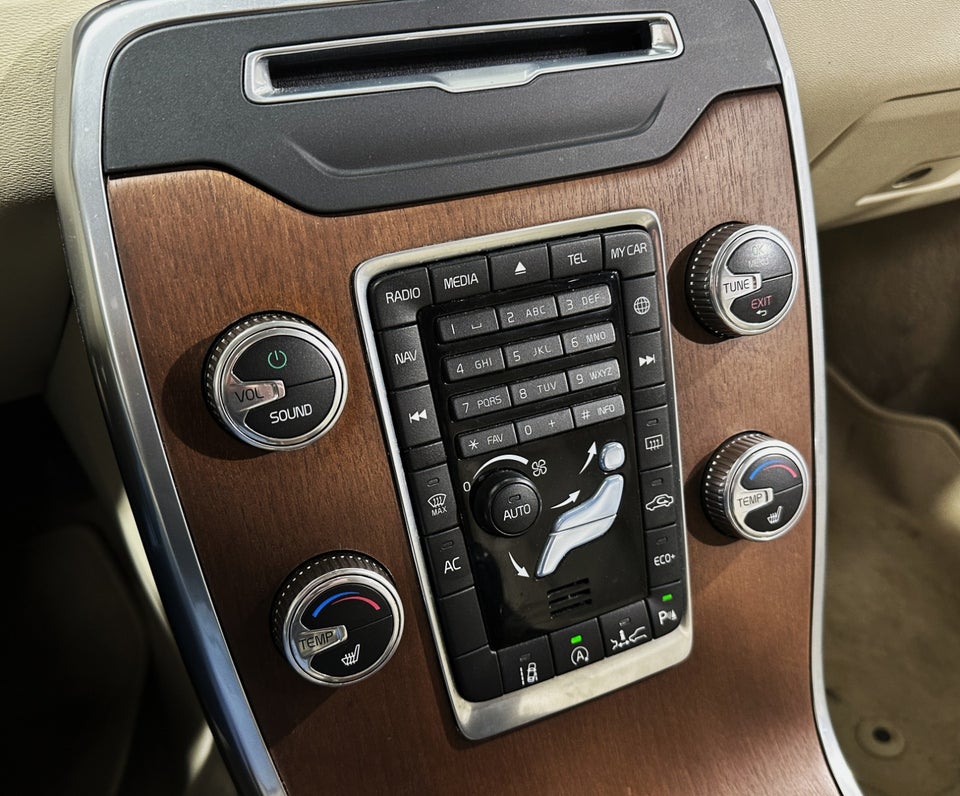 Volvo V70 2,0 D4 181 Momentum aut. 5d