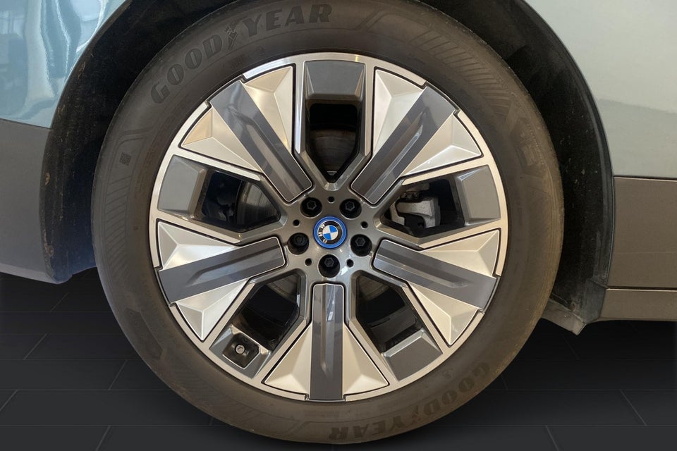 BMW iX xDrive40 5d
