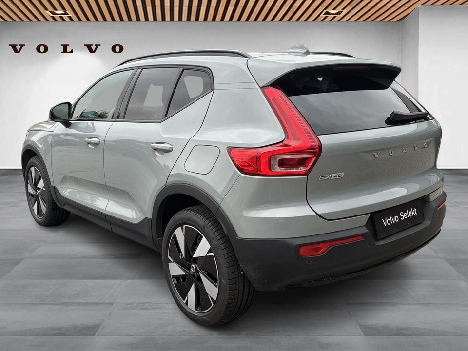 Volvo EX40 Extended Range Plus 5d