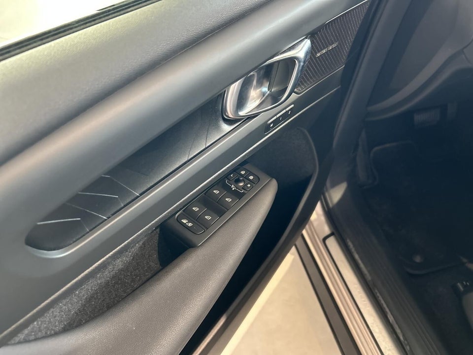 Volvo XC40 P8 ReCharge Twin Ultimate 5d