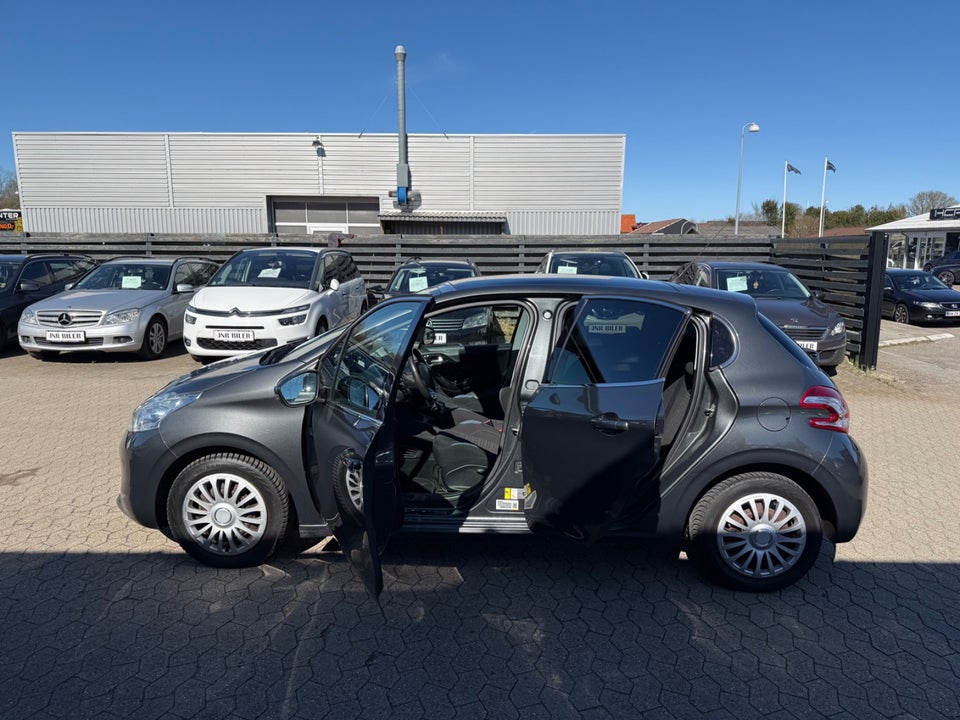 Peugeot 208 1,2 VTi 82 Allure 5d