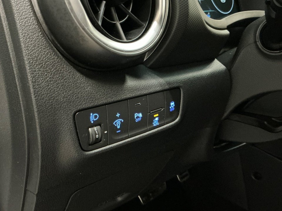 Hyundai Kona 39 EV Essential 5d