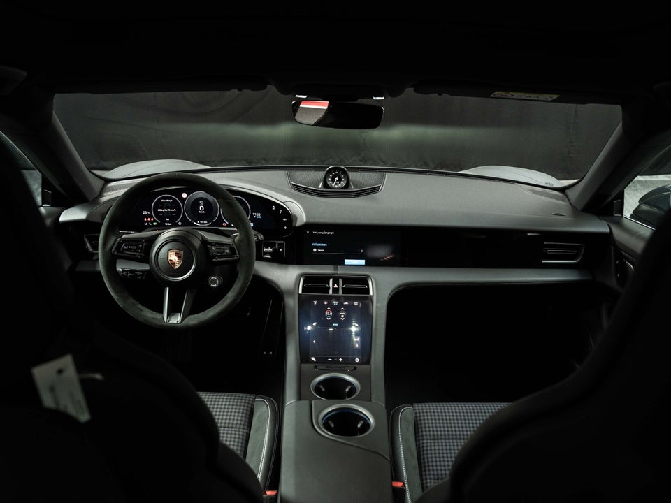 Porsche Taycan Performance+ Sport Turismo 5d