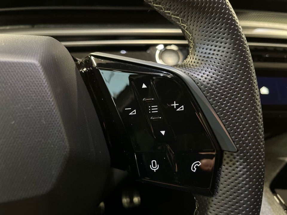 Peugeot e-5008 77 GT Pack 7prs 5d
