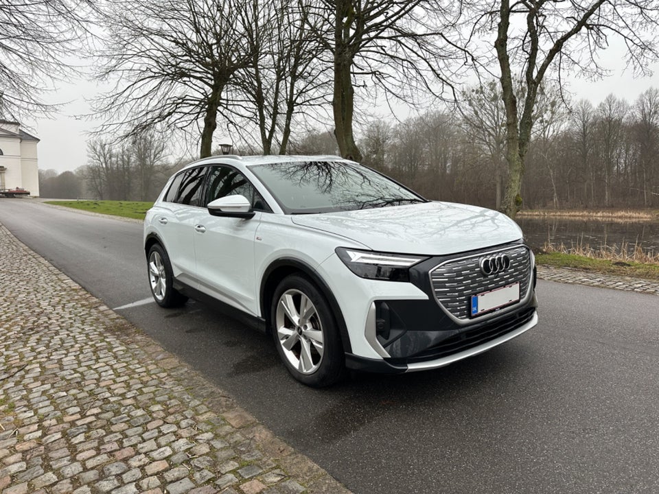 Audi Q4 e-tron 35 S-line 5d
