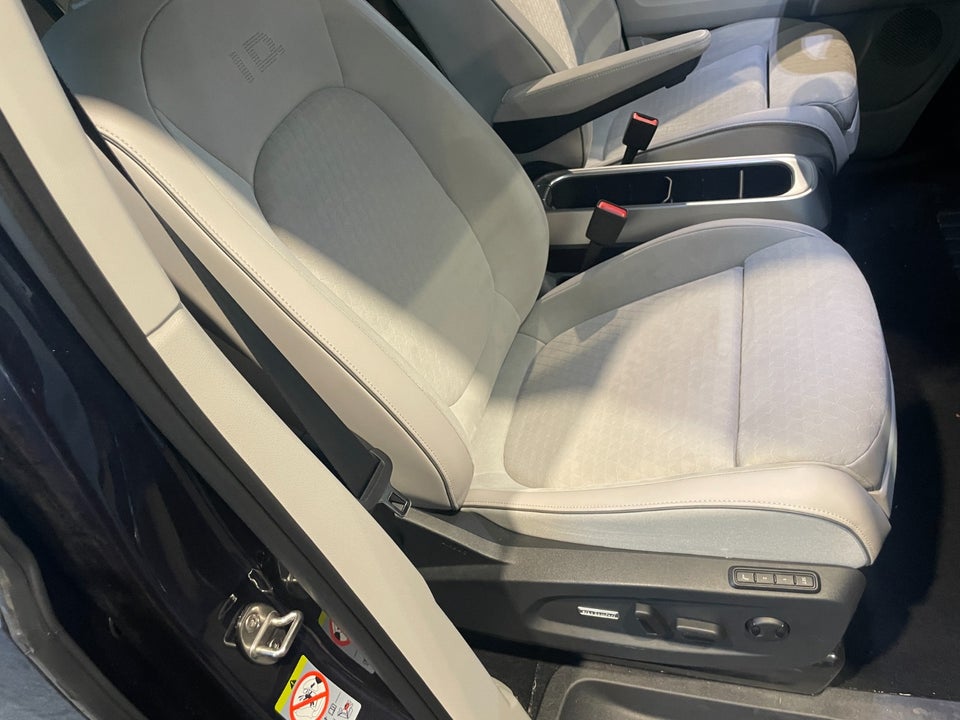 VW ID.Buzz 77 Pro SWB 5d