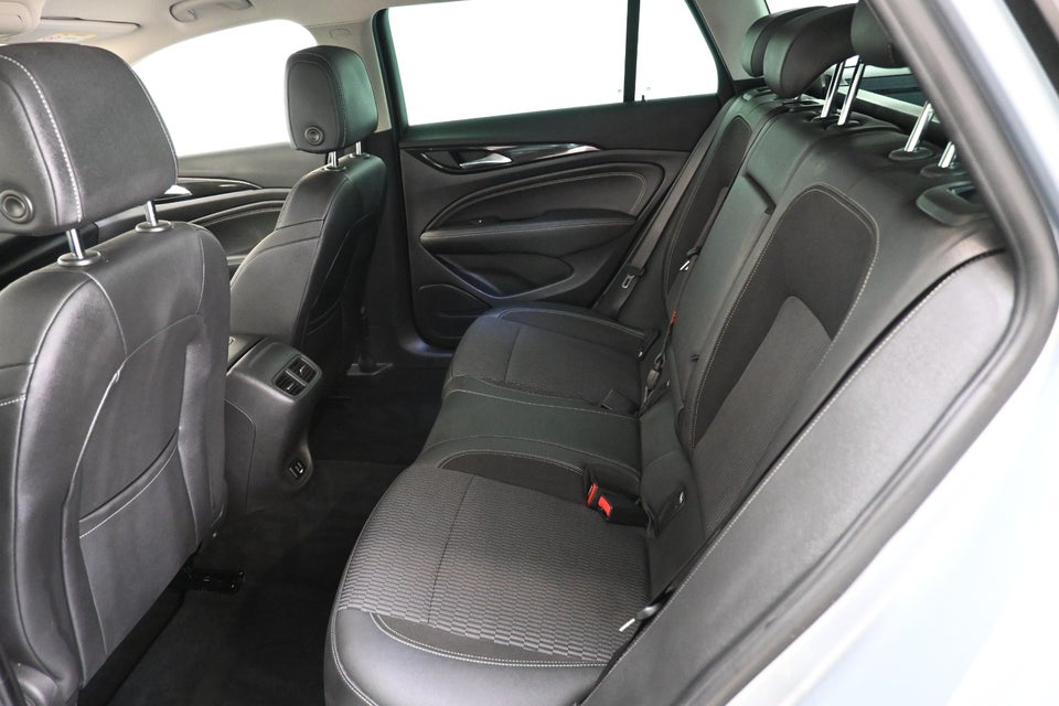 Opel Insignia 1,5 T 165 Dynamic Sports Tourer 5d