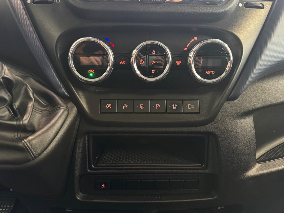 Iveco Daily 2,3 35S16 12m³ Van AG8