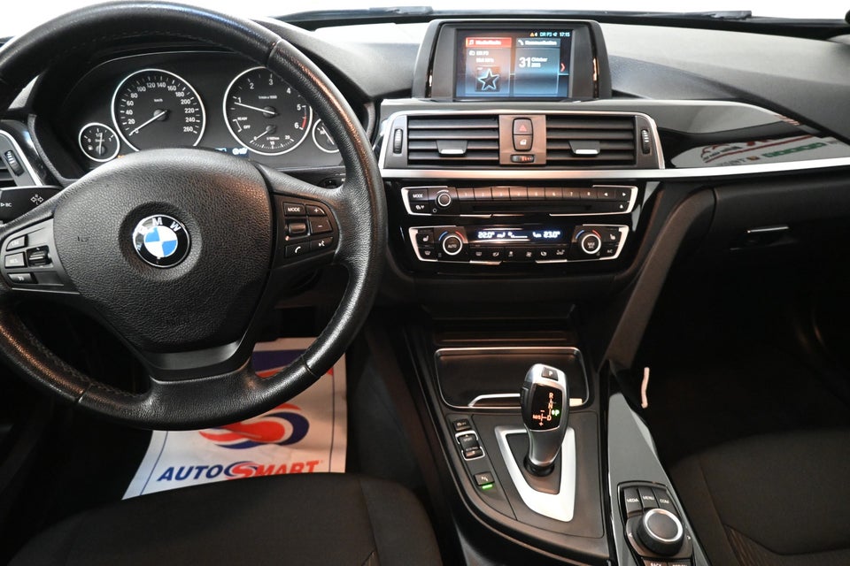 BMW 320d 2,0 Touring Advantage aut. 5d