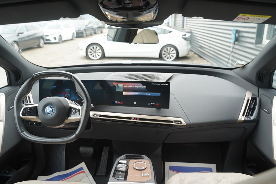 BMW iX xDrive40 Sport 5d