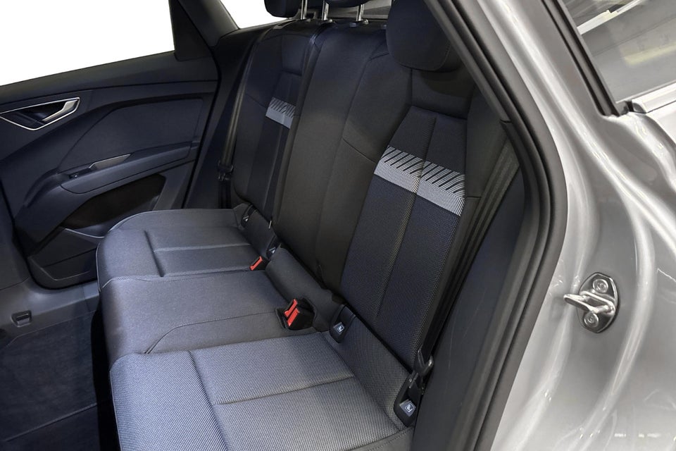 Audi Q4 e-tron 45 S-line 5d