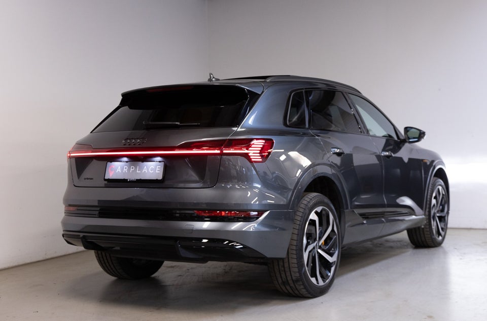 Audi e-tron 55 S-line quattro 5d