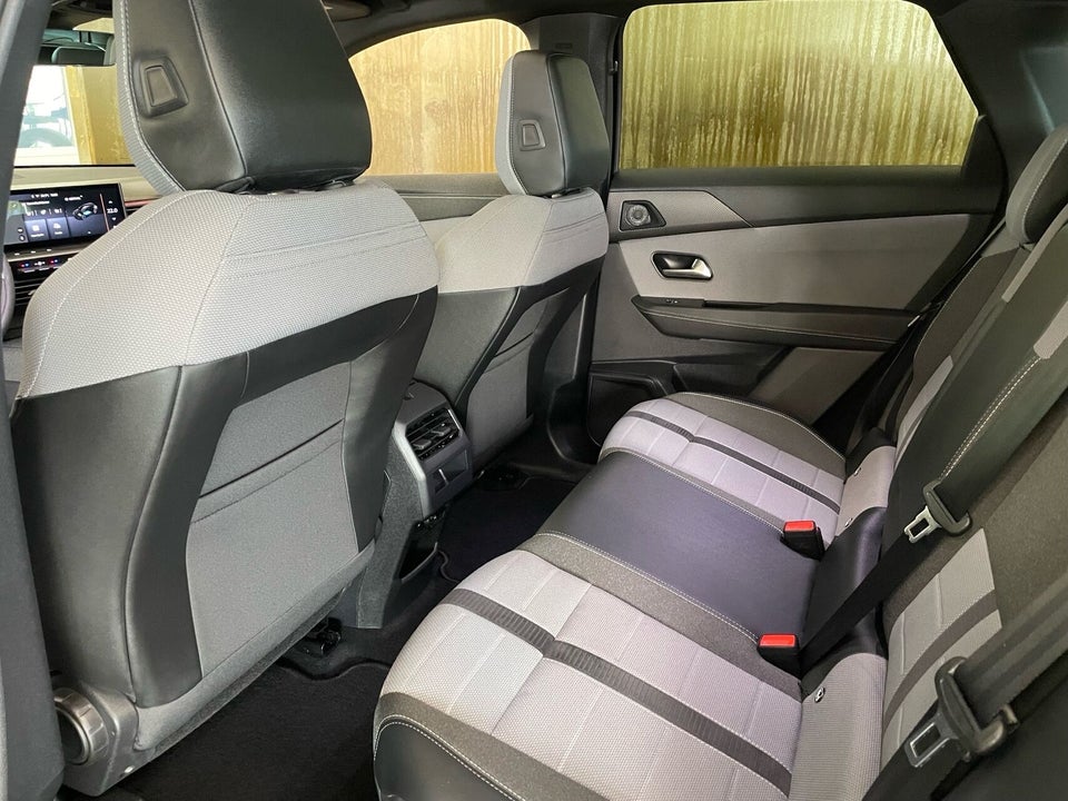 Opel Grandland-e 73 GS Sky 5d