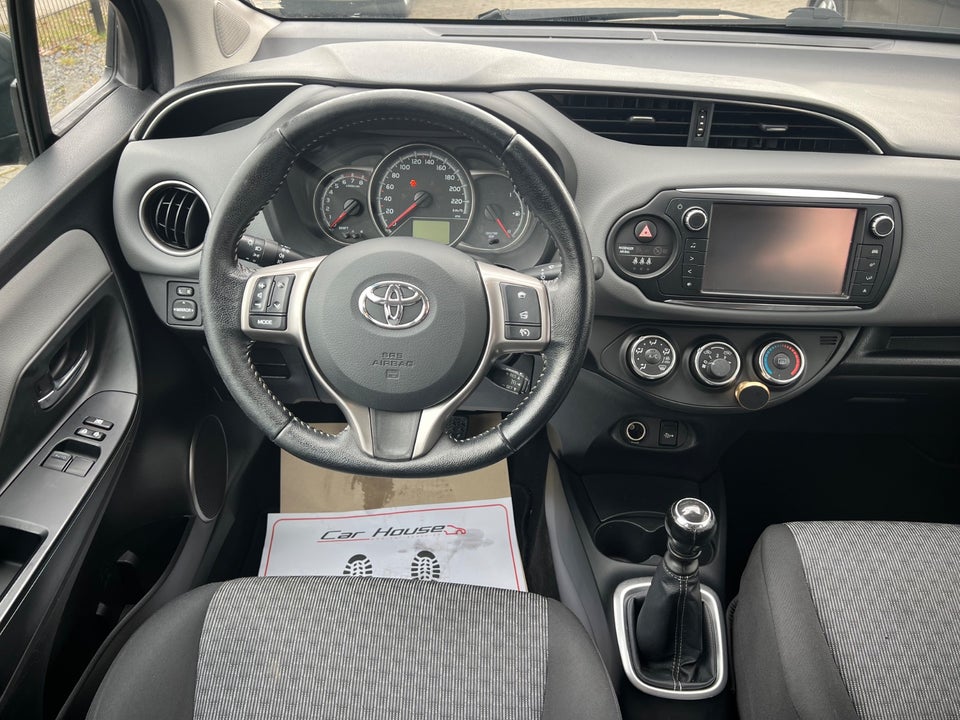 Toyota Yaris 1,3 VVT-i T2 Komfort 5d