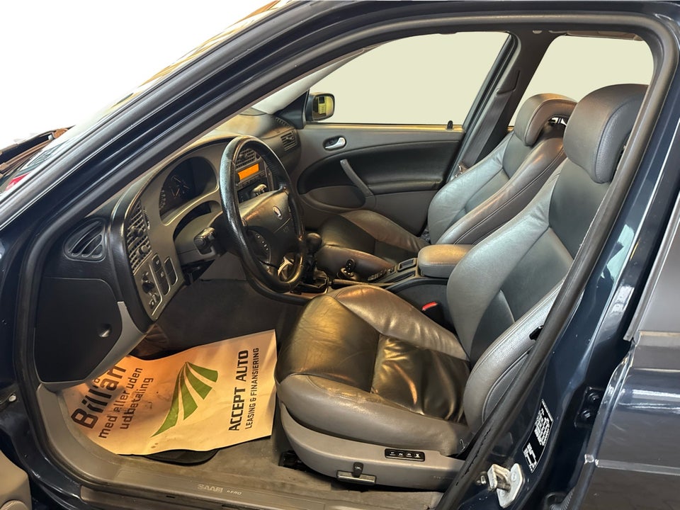 Saab 9-5 2,3 Turbo Aero SportCombi 5d