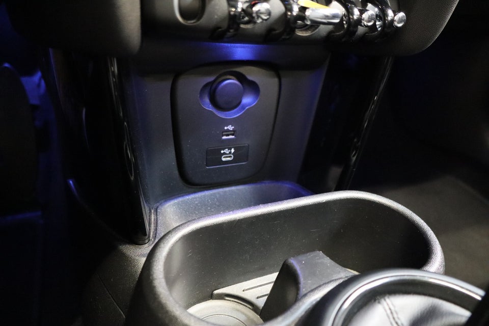 MINI Cooper SE Camden Edition 3d