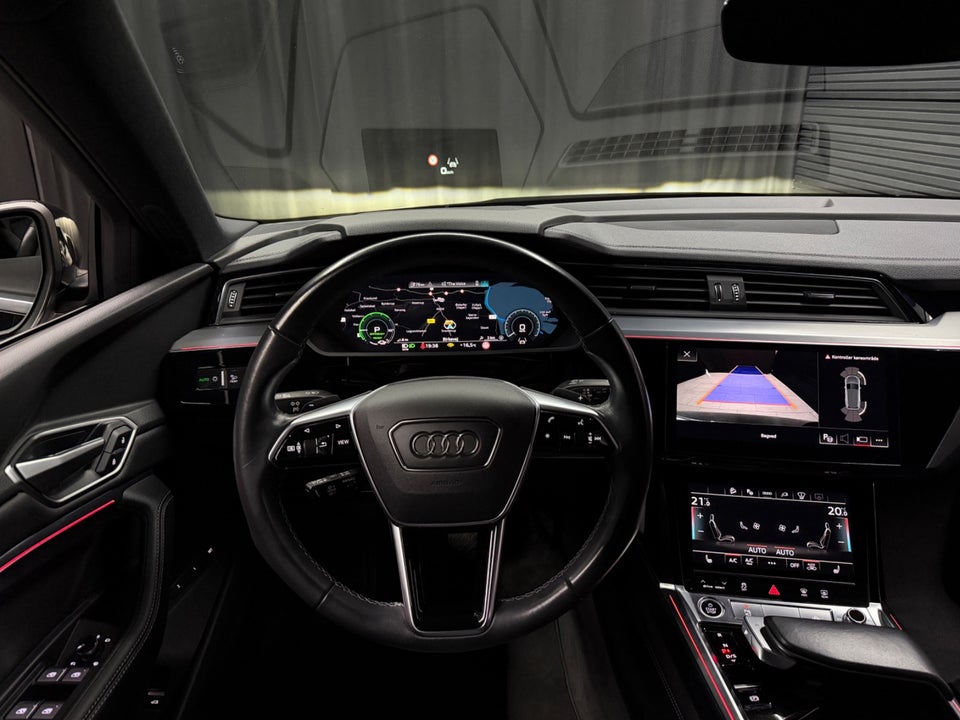 Audi Q8 e-tron 55 Advanced quattro 5d