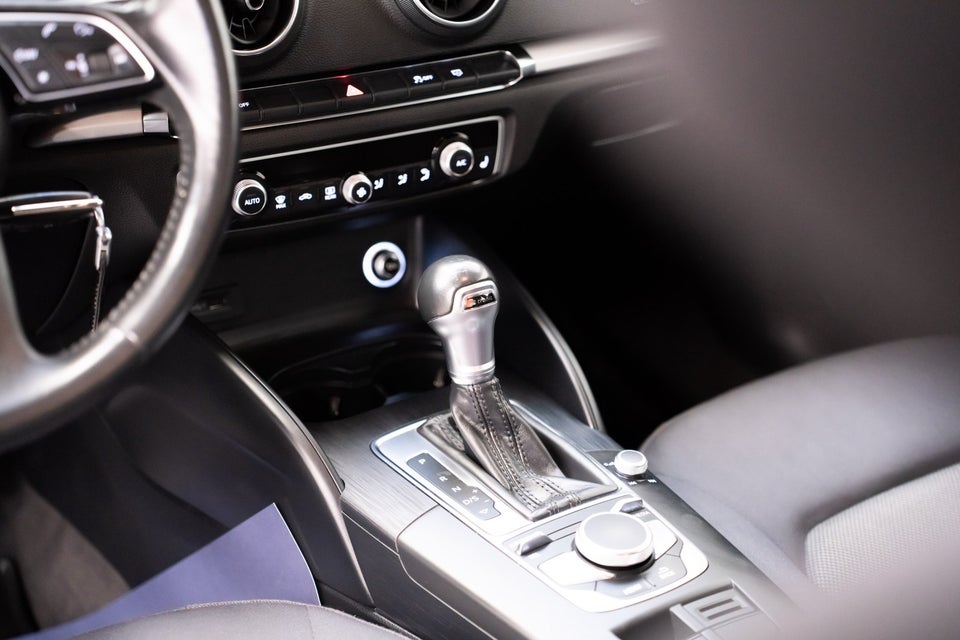 Audi A3 30 TFSi Sport Sportback S-tr. 5d