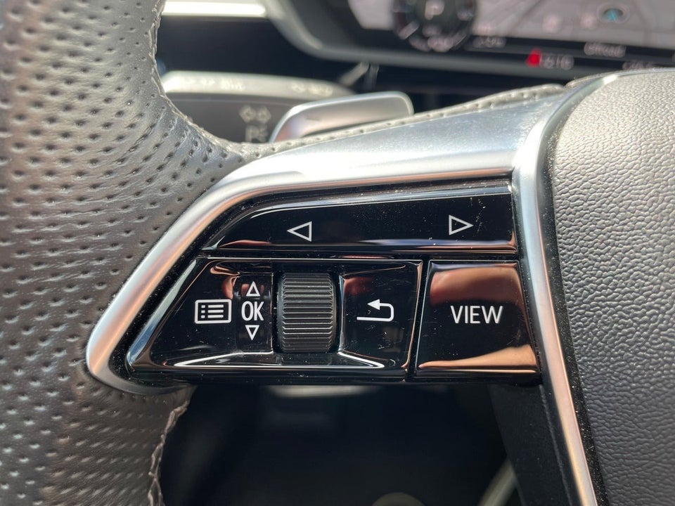 Audi e-tron 55 S-line quattro 5d