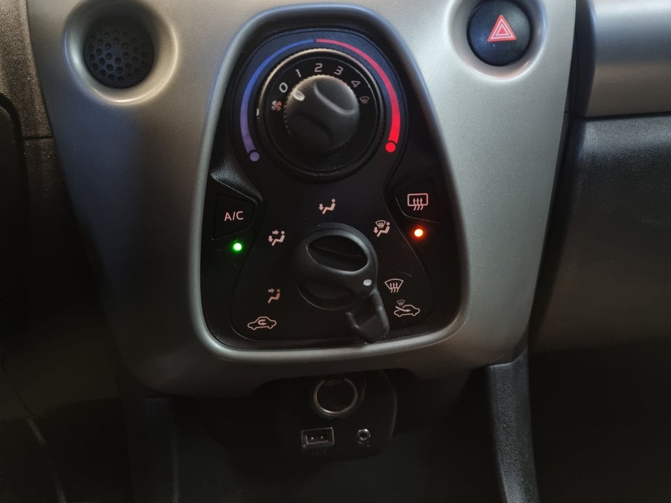 Citroën C1 1,0 e-VTi 68 Feel Airscape 5d