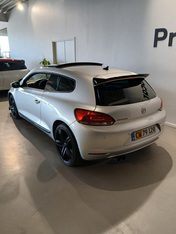 VW Scirocco 2,0 TSi 210 Sport DSG Van 3d
