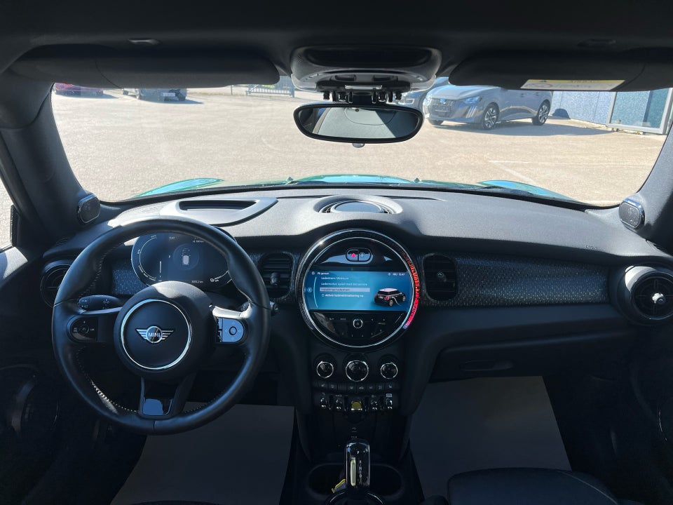 MINI Cooper SE Experience 3d