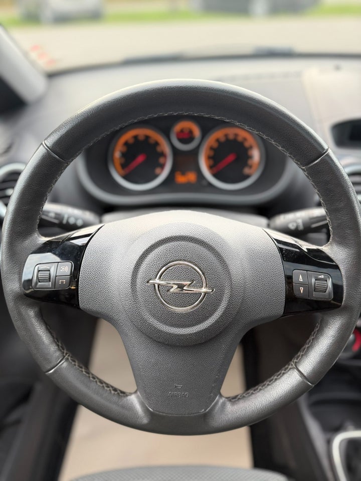 Opel Corsa 1,4 16V Sport 5d