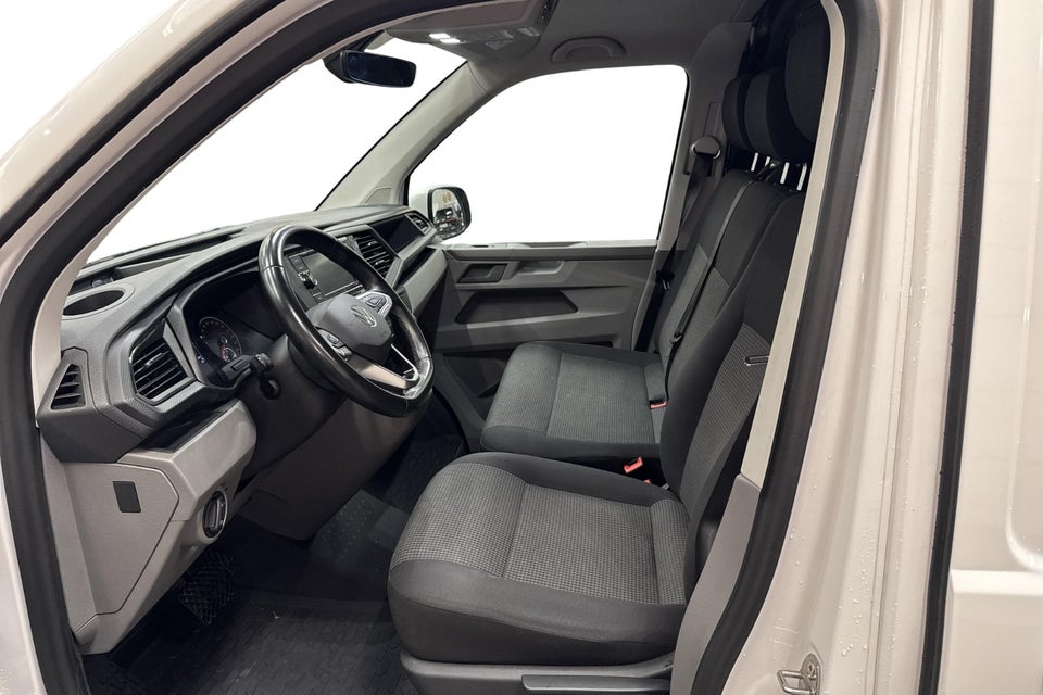 VW Transporter 2,0 TDi 150 Kassevogn DSG lang