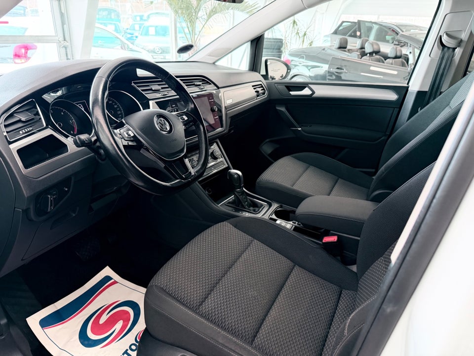 VW Touran 1,6 TDi 115 Comfortline 7prs 5d