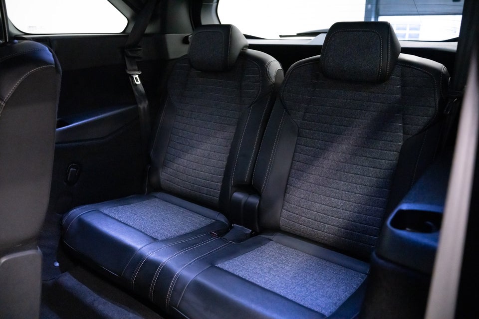 Peugeot e-5008 77 Allure 7prs 5d