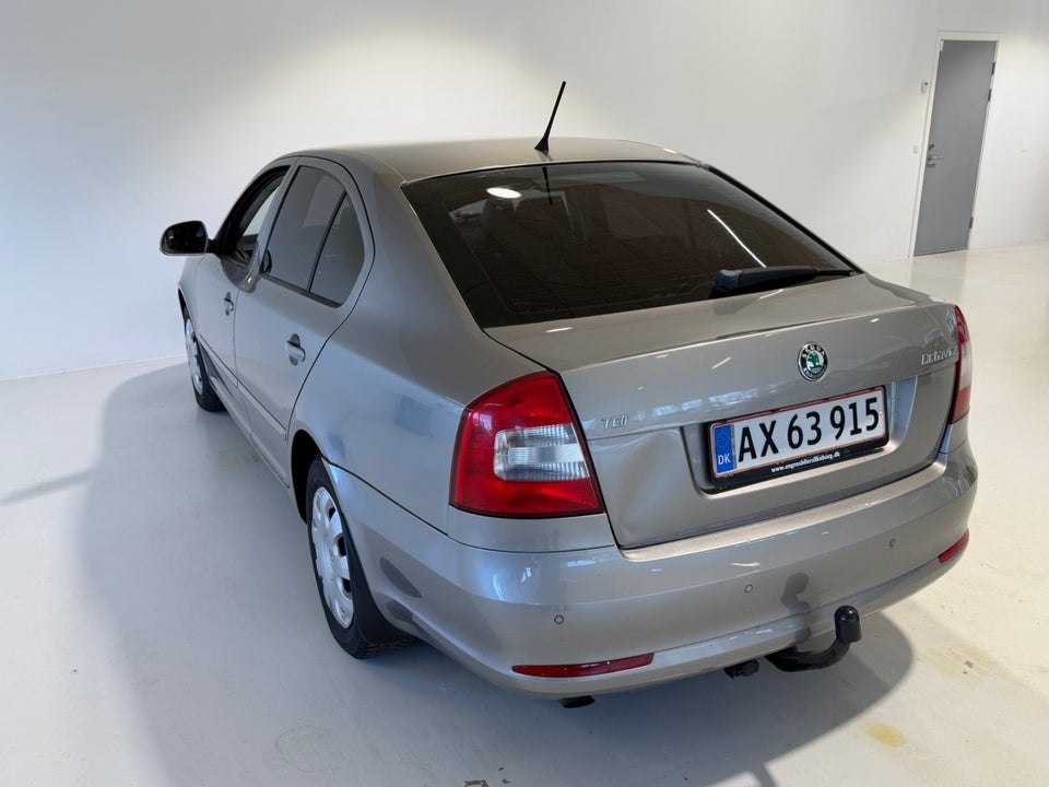 Skoda Octavia 1,6 TDi 105 Elegance 5d