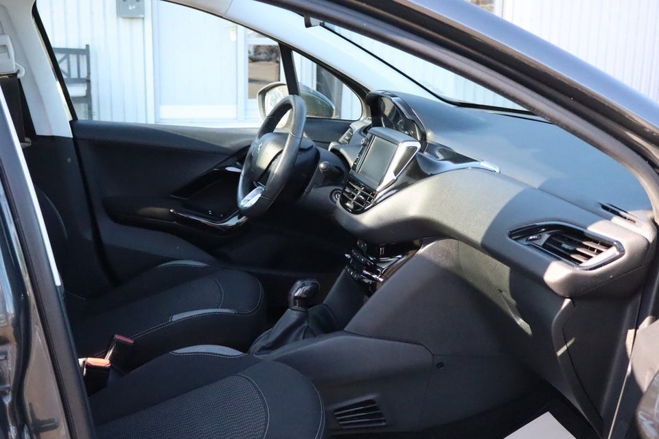 Peugeot 208 1,6 BlueHDi 100 Allure Sky 5d