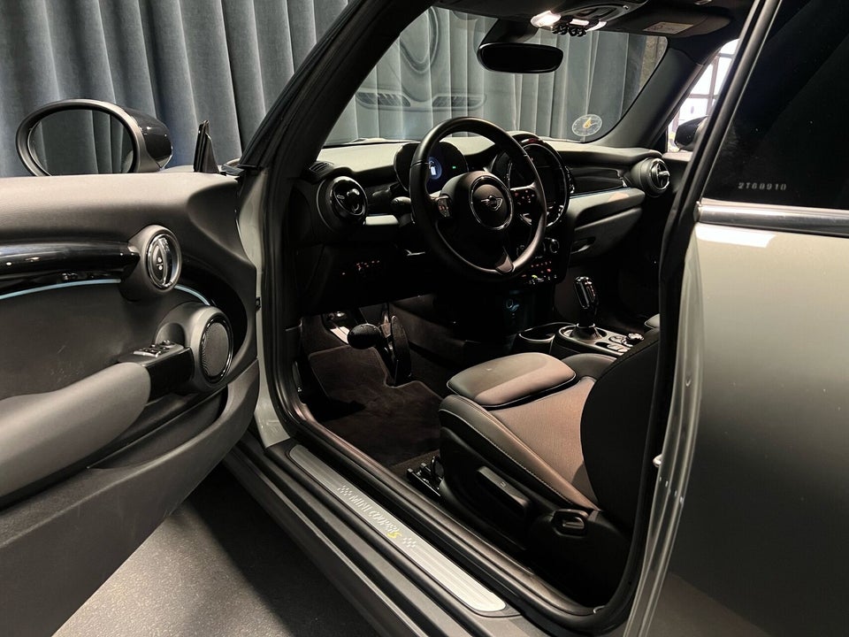 MINI Cooper SE Edition Premium Plus 3d