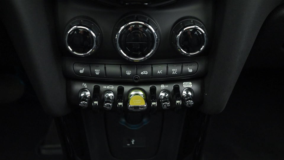 MINI Cooper SE Classic Trim 3d