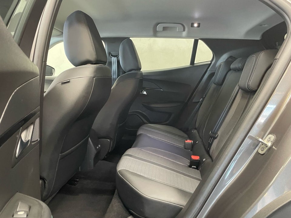 Peugeot 2008 1,2 PureTech 130 Sportium 5d